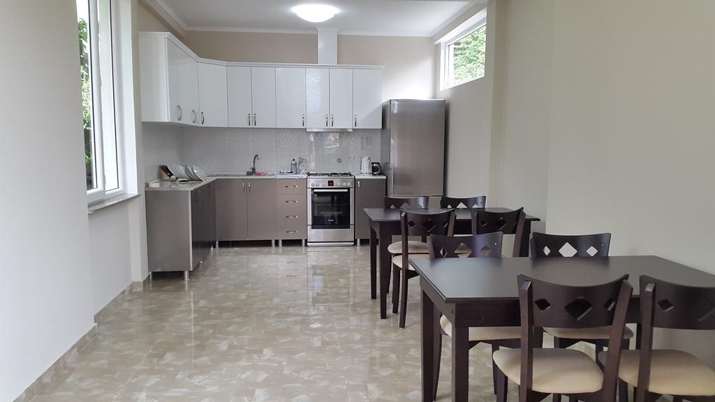 Lasha Guest House Makhinjauri Esterno foto