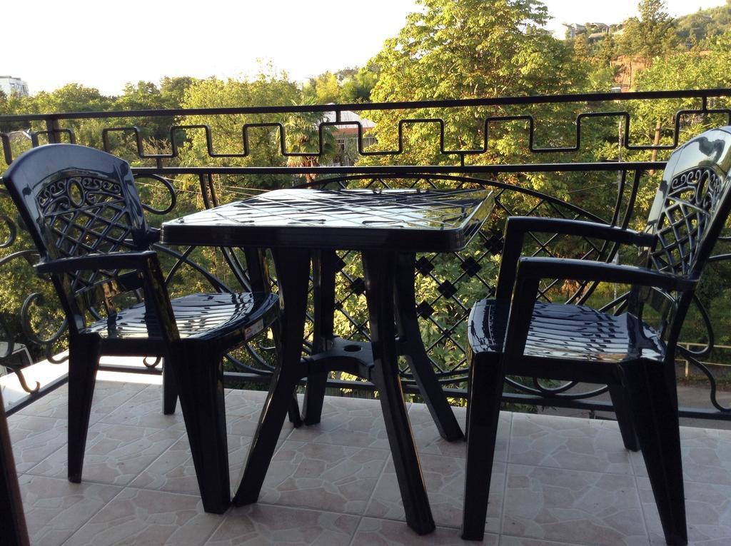 Lasha Guest House Makhinjauri Esterno foto