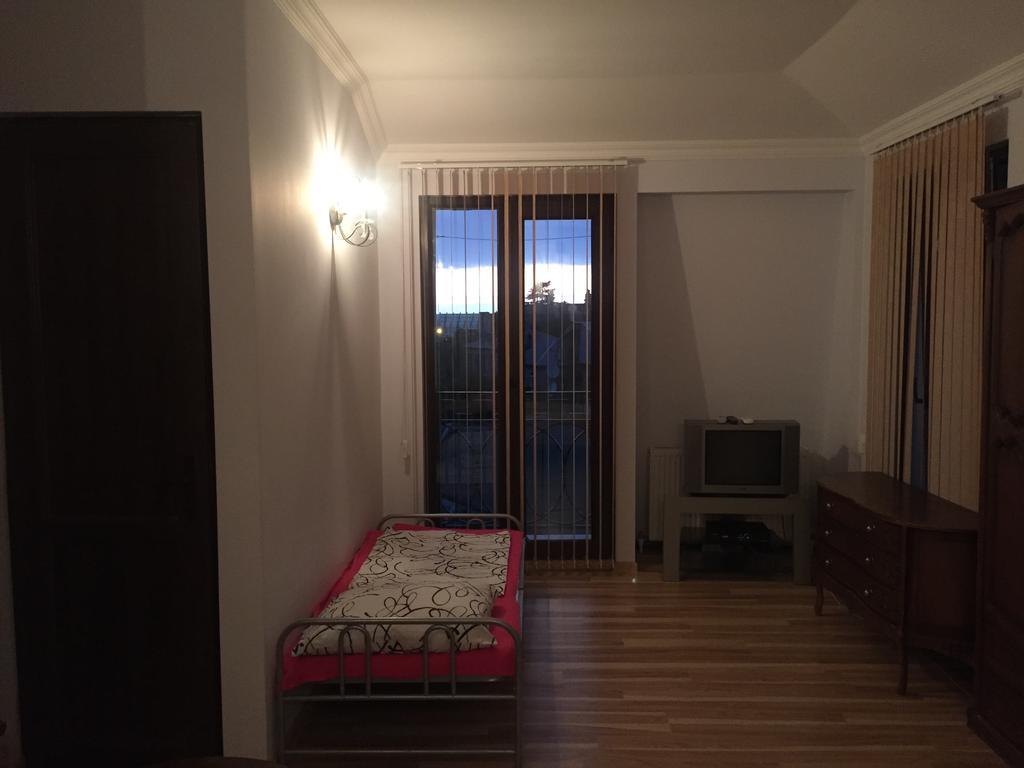 Lasha Guest House Makhinjauri Esterno foto